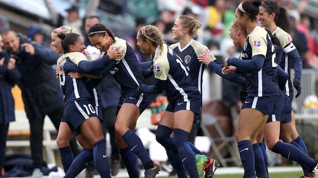 North Carolina Courage artwork 5