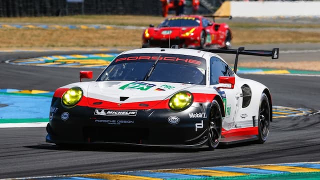 Porsche GT Team artwork 5