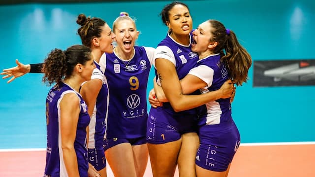 Volero Le Cannet Women artwork 3