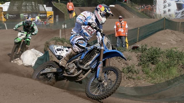 A1M Husqvarna artwork 8