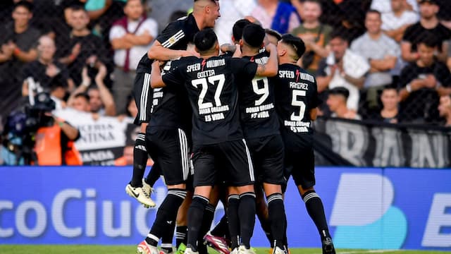 Deportivo Riestra artwork 8